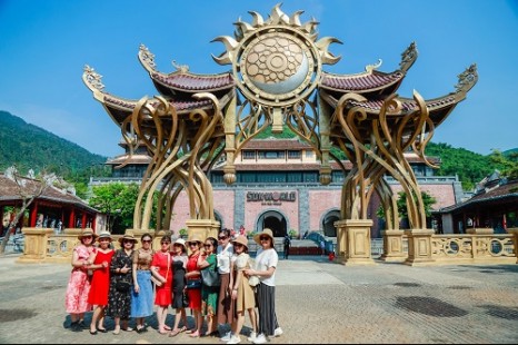 Tour Sài Gòn - Miền Trung 4 Ngày 3 Đêm (Đà Nẵng - Sơn Trà - Hội An - Bà Nà - Huế)